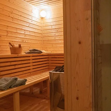 Апартаменты Bahnhof Mit Sauna